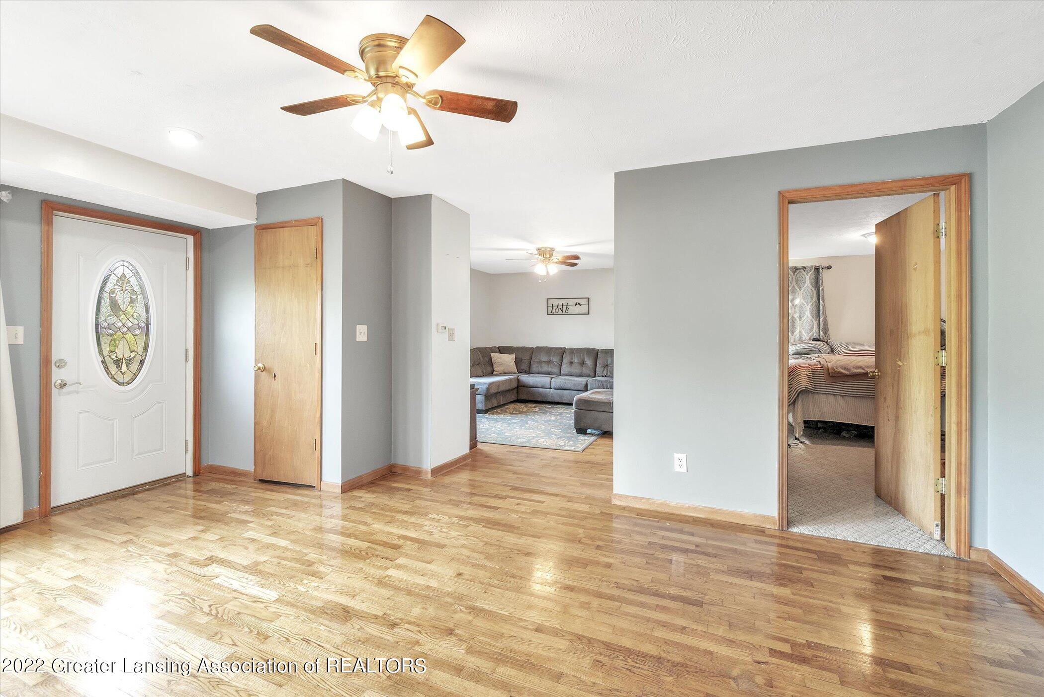 19281 West M 60 Three Rivers, MI 49093 - Photo 15 of 34 18-19281-M-60-WindowStill-Real-Estate-Ph