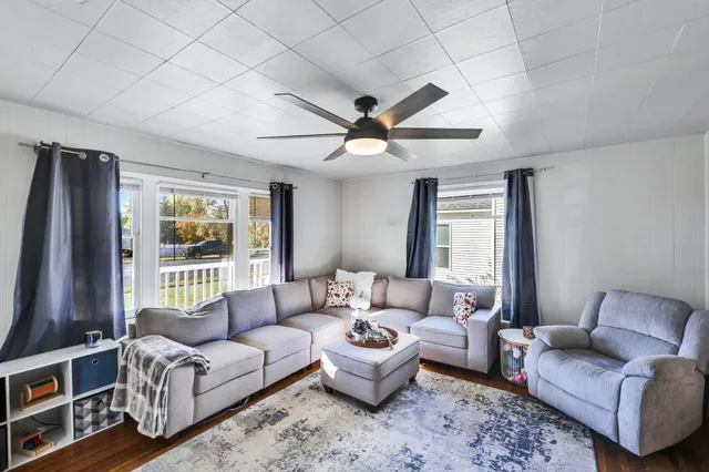 $344,900 | 1924 West Indiana Avenue, Spokane, WA 99205