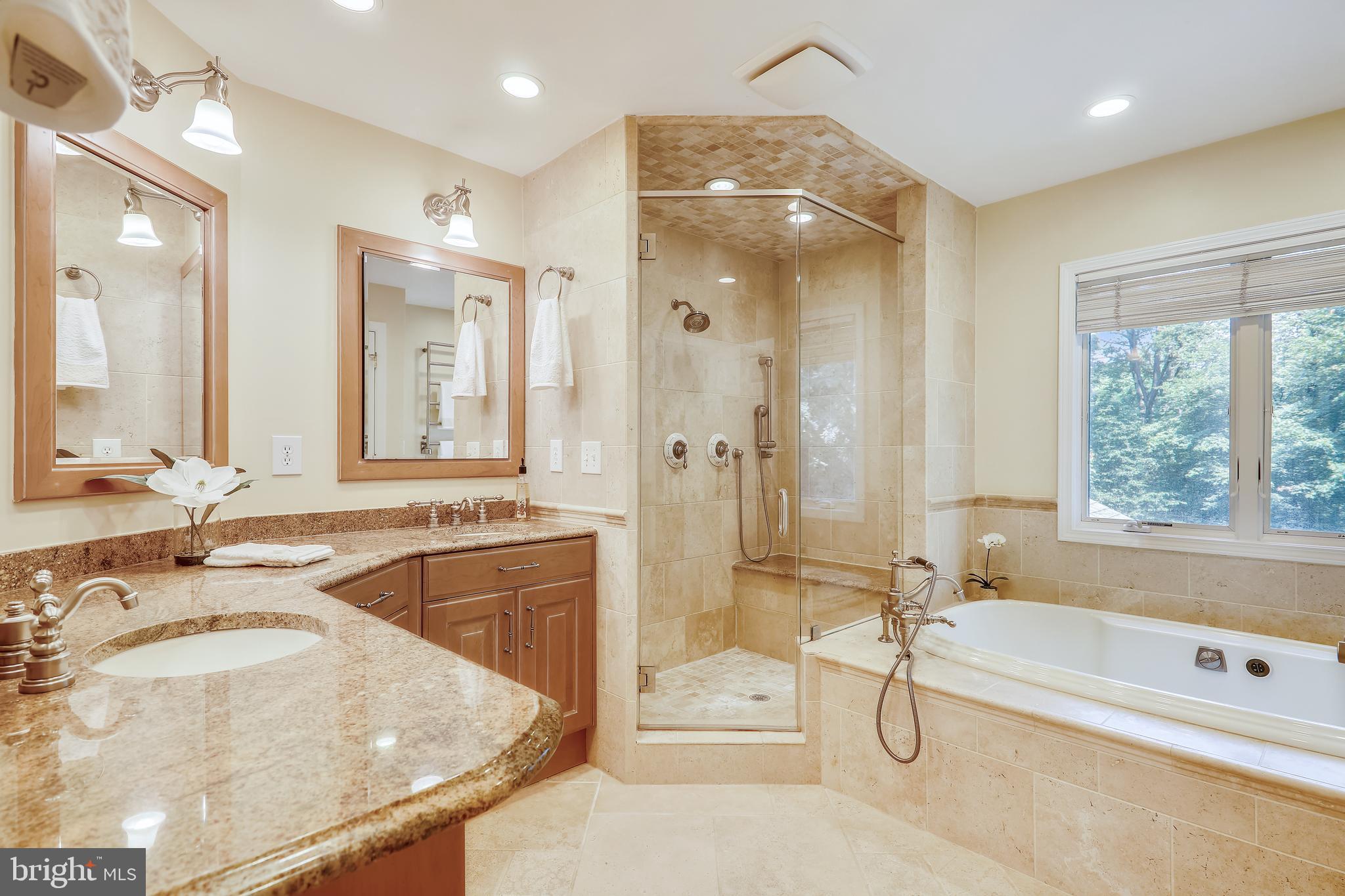 8700 Overlook Road McLean, VA 22102 - Photo 25 of 49 Primary Bath