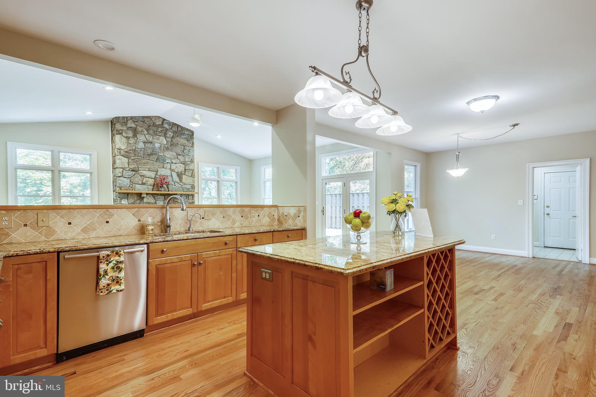 8700 Overlook Road McLean, VA 22102 - Photo 8 of 49 Kitchen