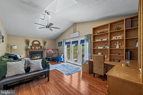 $550,000 | 575 Crossbridge Drive, Westminster, MD 21158
