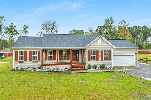 $600,000 | 138 Lisenby Drive, Moncks Corner, SC 29461