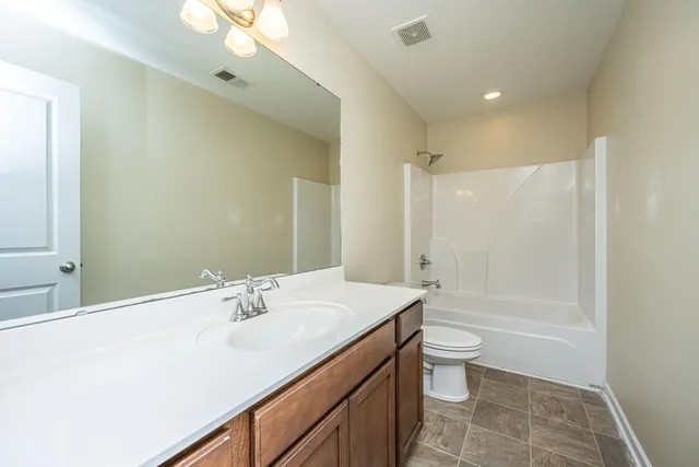 $600,000 | 138 Lisenby Drive, Moncks Corner, SC 29461