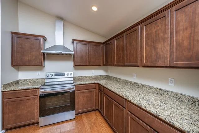 $600,000 | 138 Lisenby Drive, Moncks Corner, SC 29461