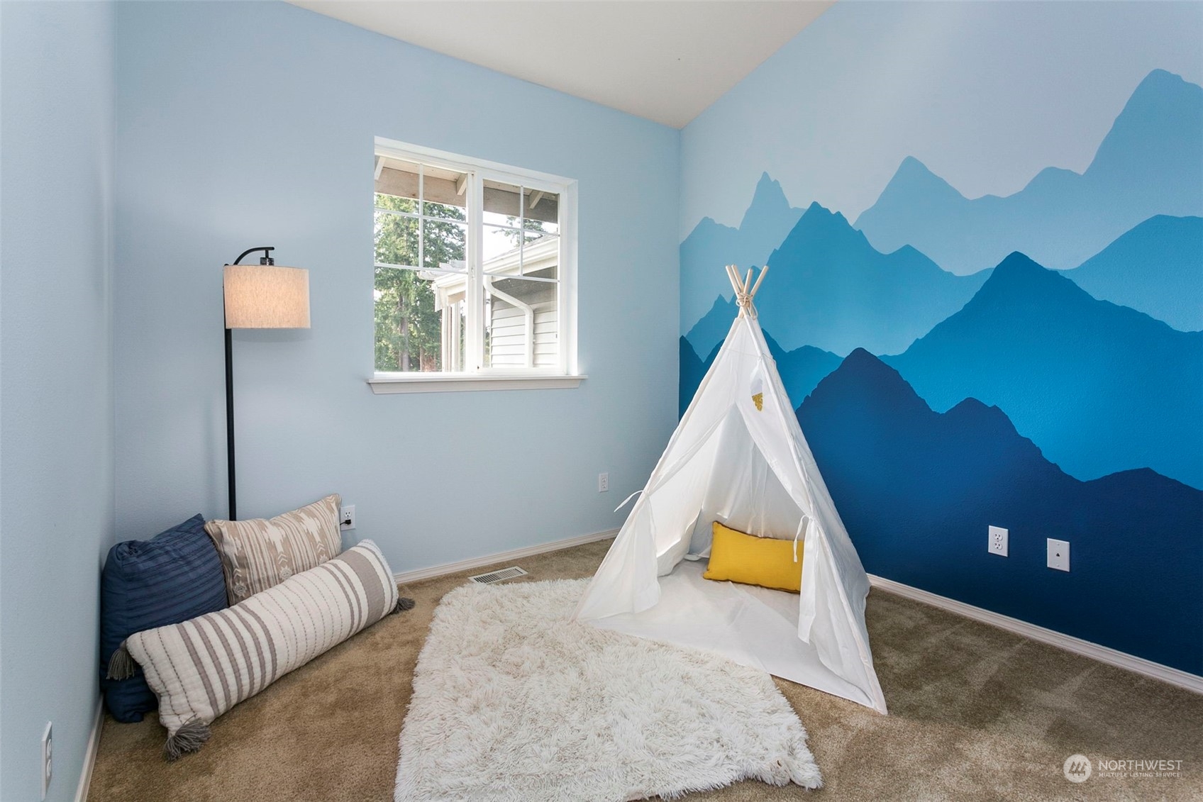 22619 4th Avenue West, Unit 104 Bothell, WA 98021 - Photo 11 of 19 a living room with a couch