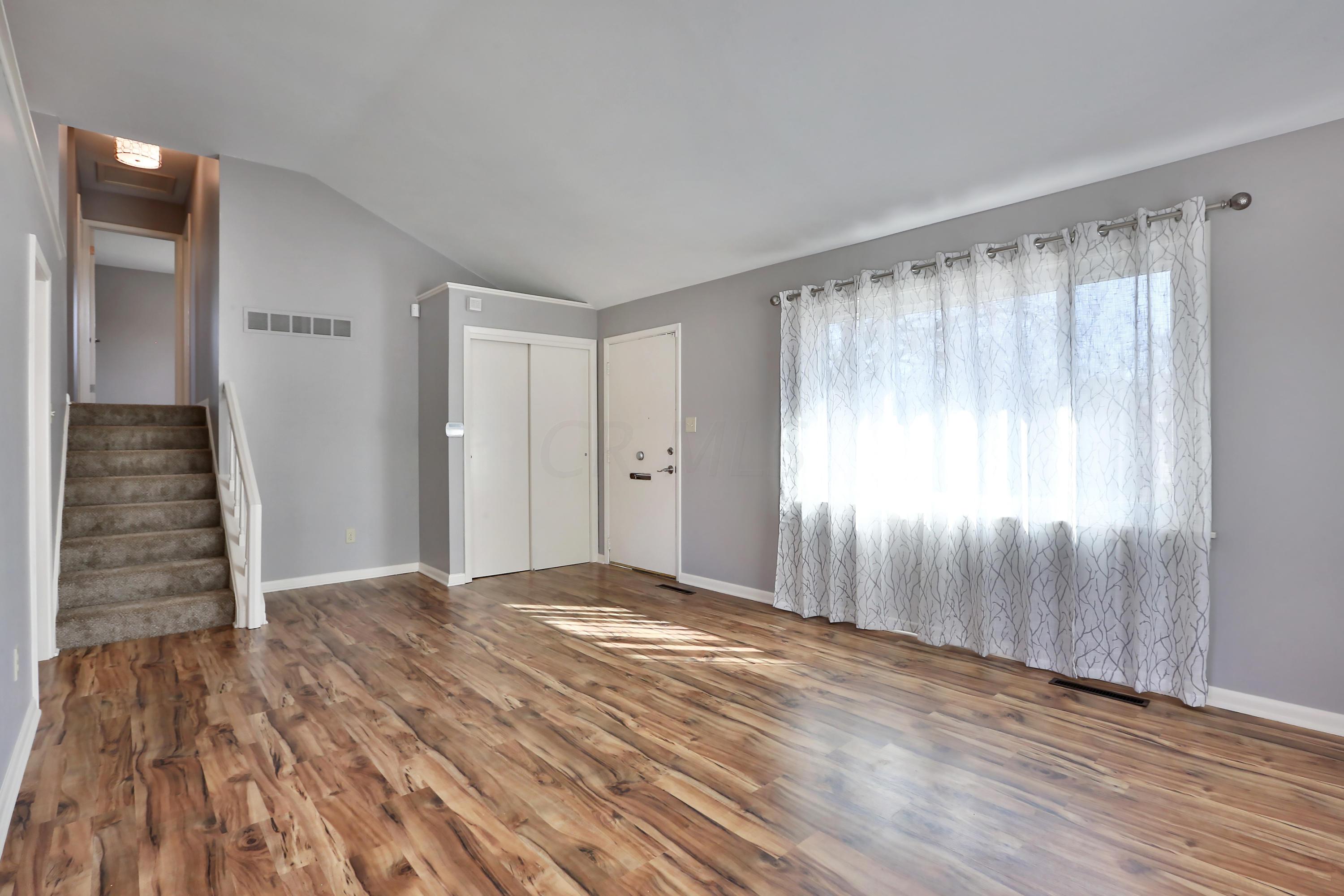 1088 Afton Road Columbus, OH 43221 - Photo 3 of 36 Gallery Image 3