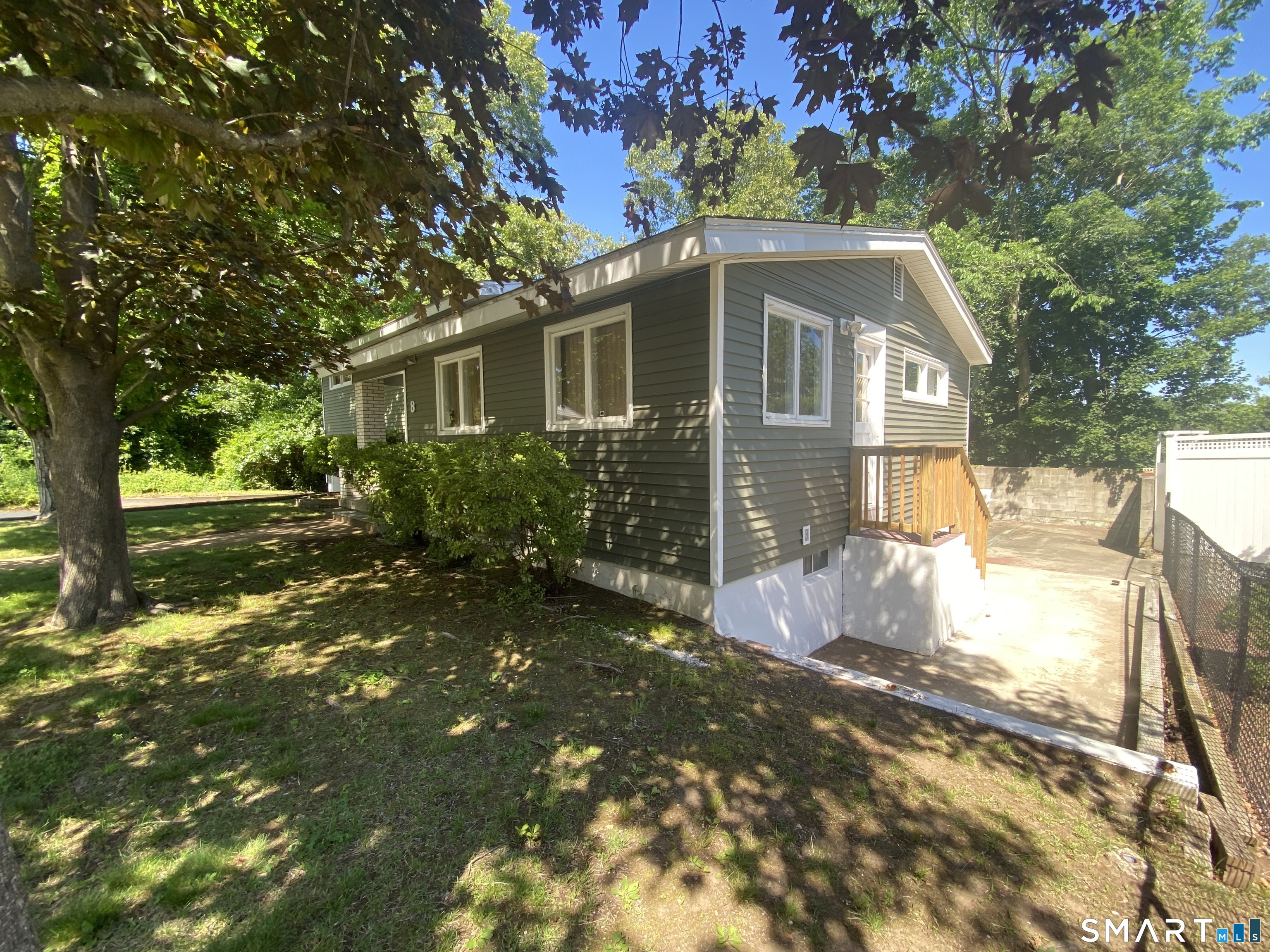 8 Commodore Street Norwich, CT 06360 - Photo 36 of 38