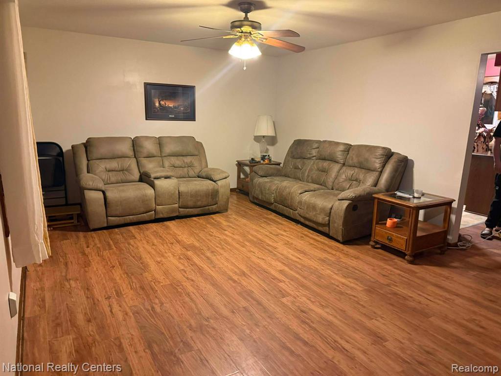 27125 Delos Road New Boston, MI 48164 - Photo 42 of 45 Gallery Image 42