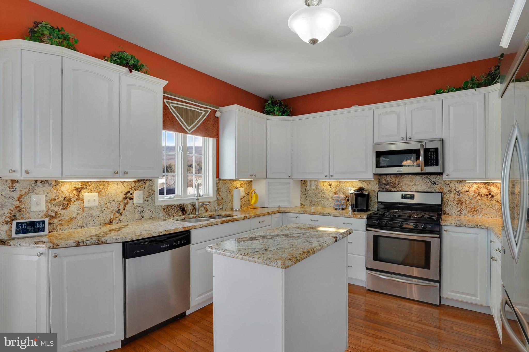 8591 Hollow Road Middletown, MD 21769 - Photo 7 of 62
