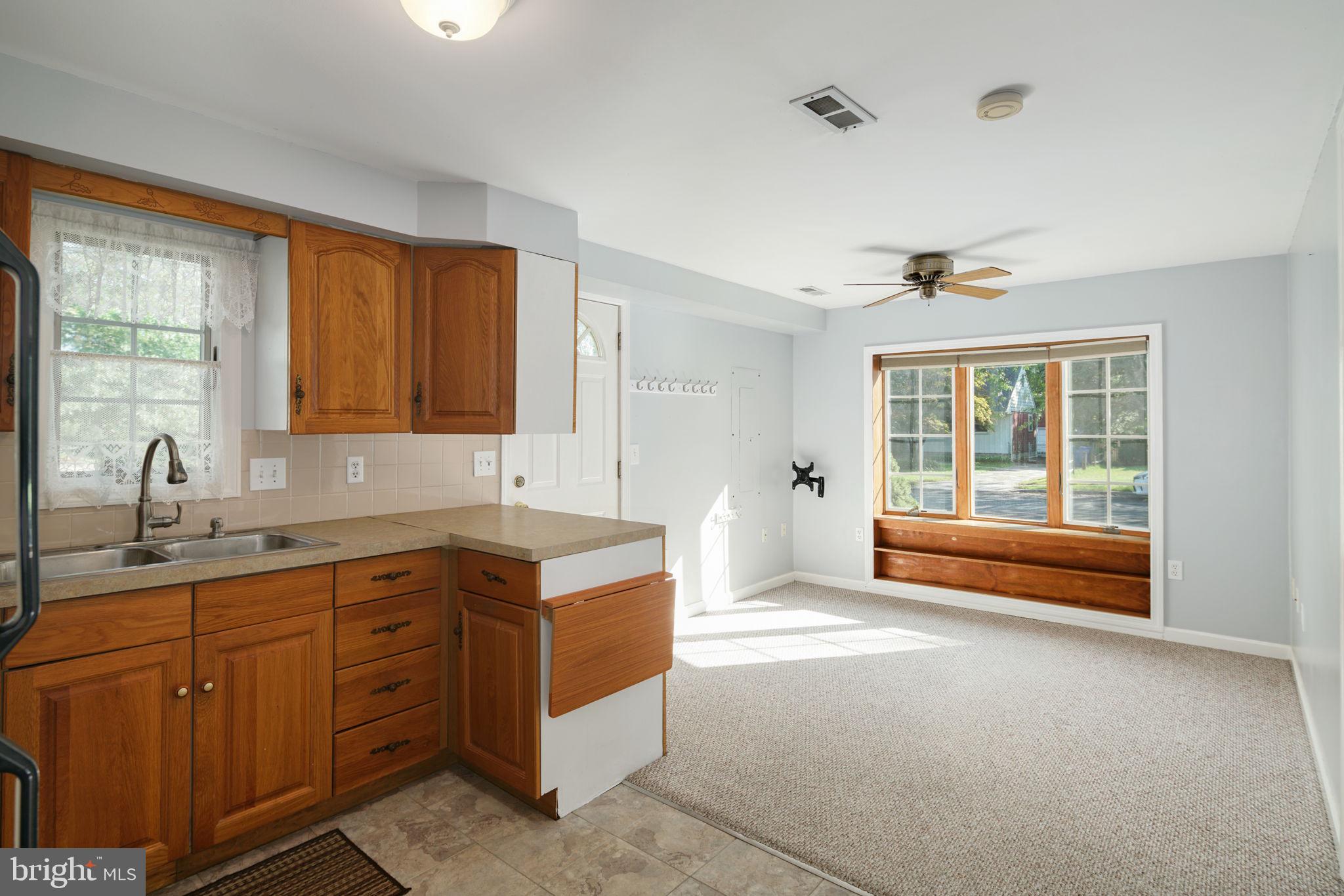 904 Knight Road Cherry Hill, NJ 08034 - Photo 13 of 40