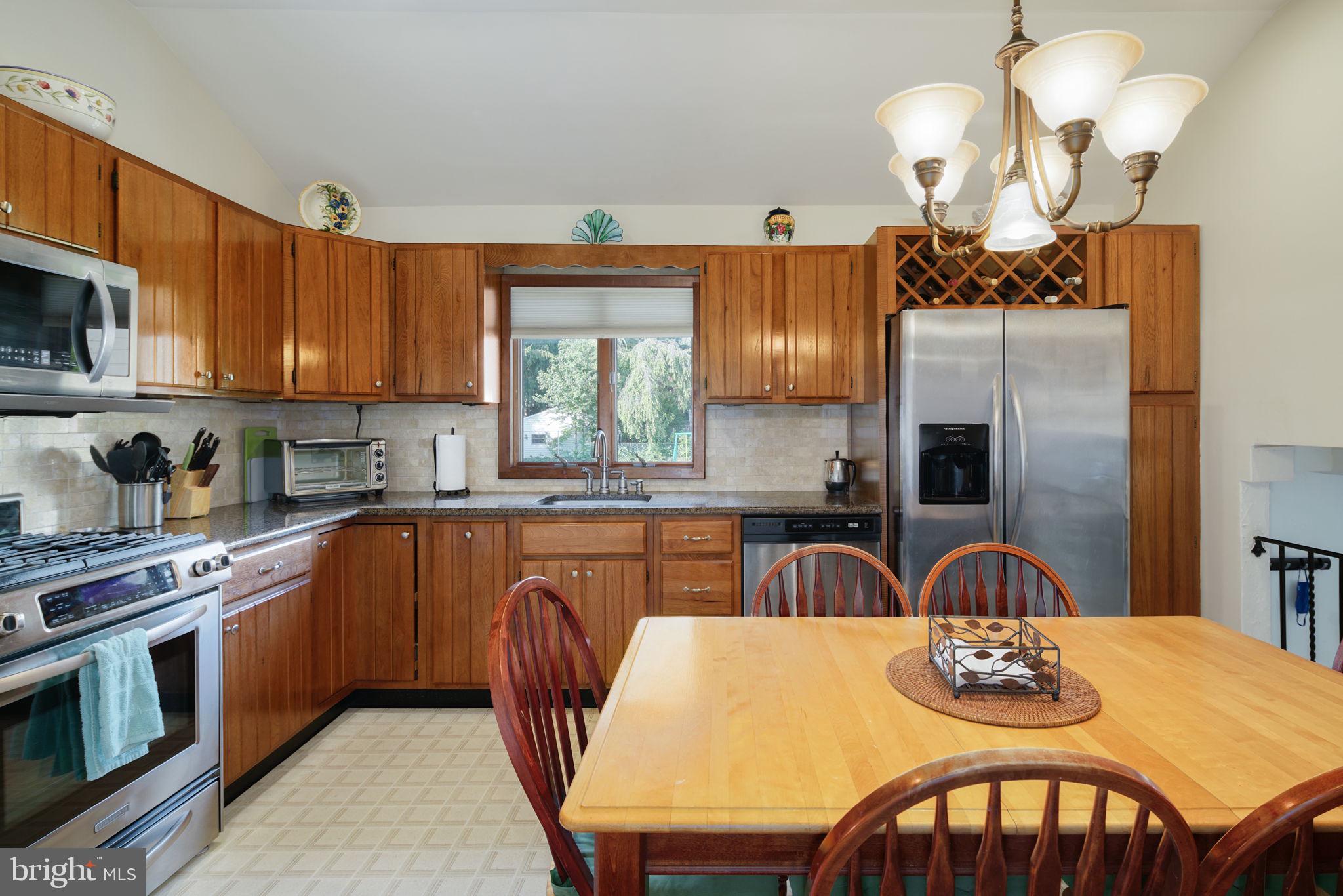 904 Knight Road Cherry Hill, NJ 08034 - Photo 22 of 40