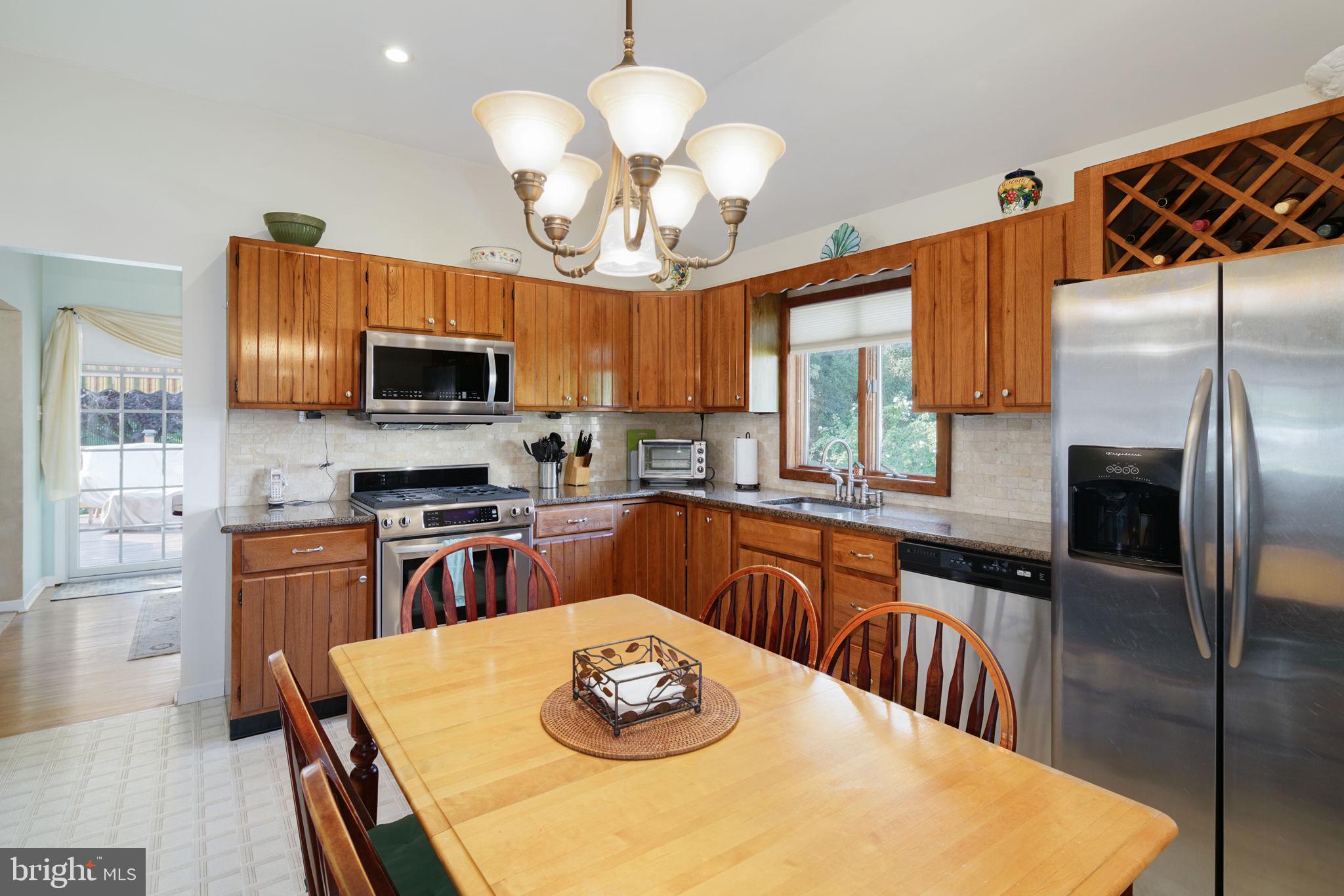 904 Knight Road Cherry Hill, NJ 08034 - Photo 23 of 40
