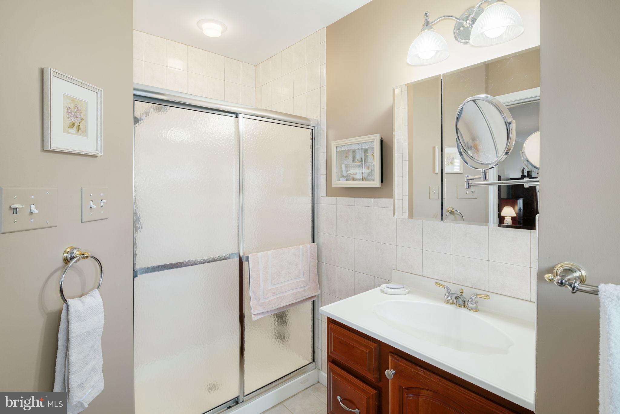 904 Knight Road Cherry Hill, NJ 08034 - Photo 29 of 40