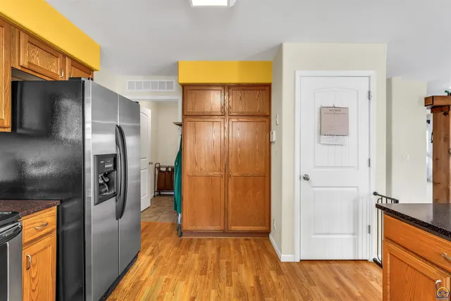 $259,900 | 6946 Southeast Berryton Road, Berryton, KS 66409