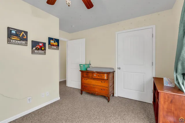 $259,900 | 6946 Southeast Berryton Road, Berryton, KS 66409