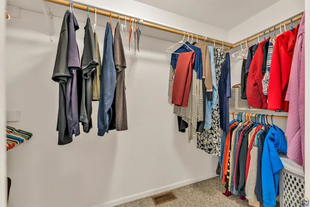 $259,900 | 6946 Southeast Berryton Road, Berryton, KS 66409