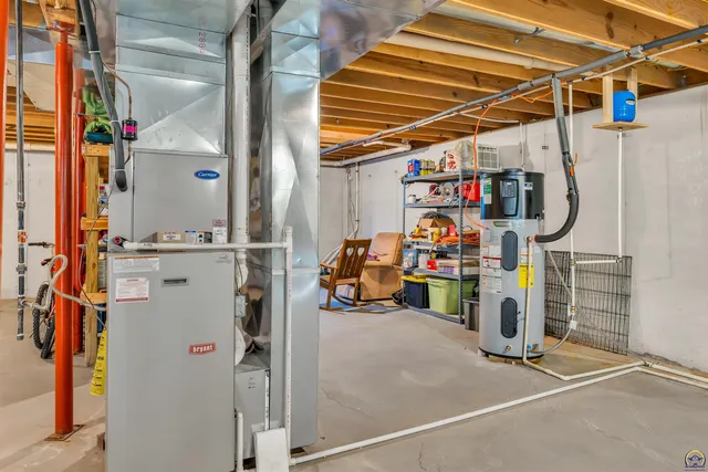 $259,900 | 6946 Southeast Berryton Road, Berryton, KS 66409