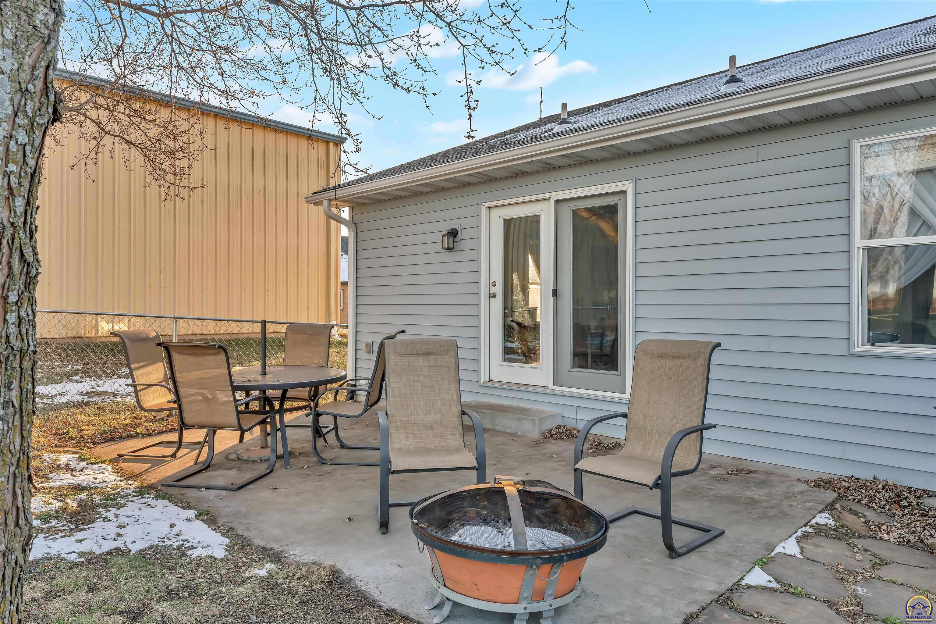 6946 Southeast Berryton Road Berryton, KS 66409 - Photo 37 of 40