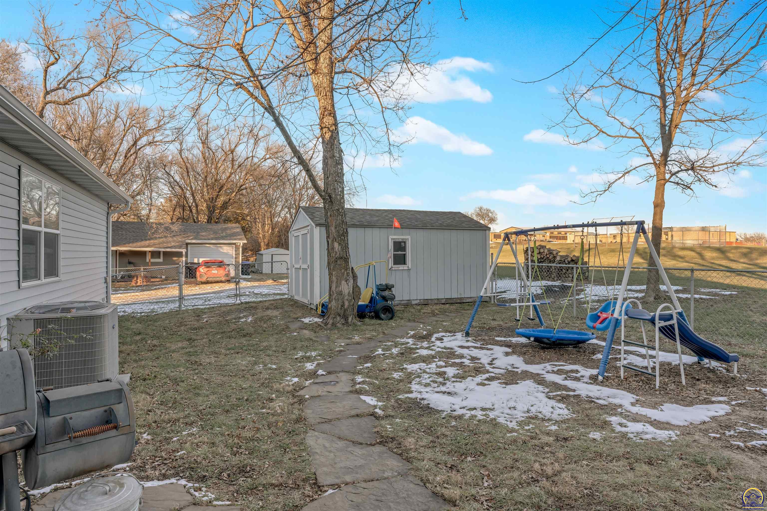 6946 Southeast Berryton Road Berryton, KS 66409 - Photo 38 of 40