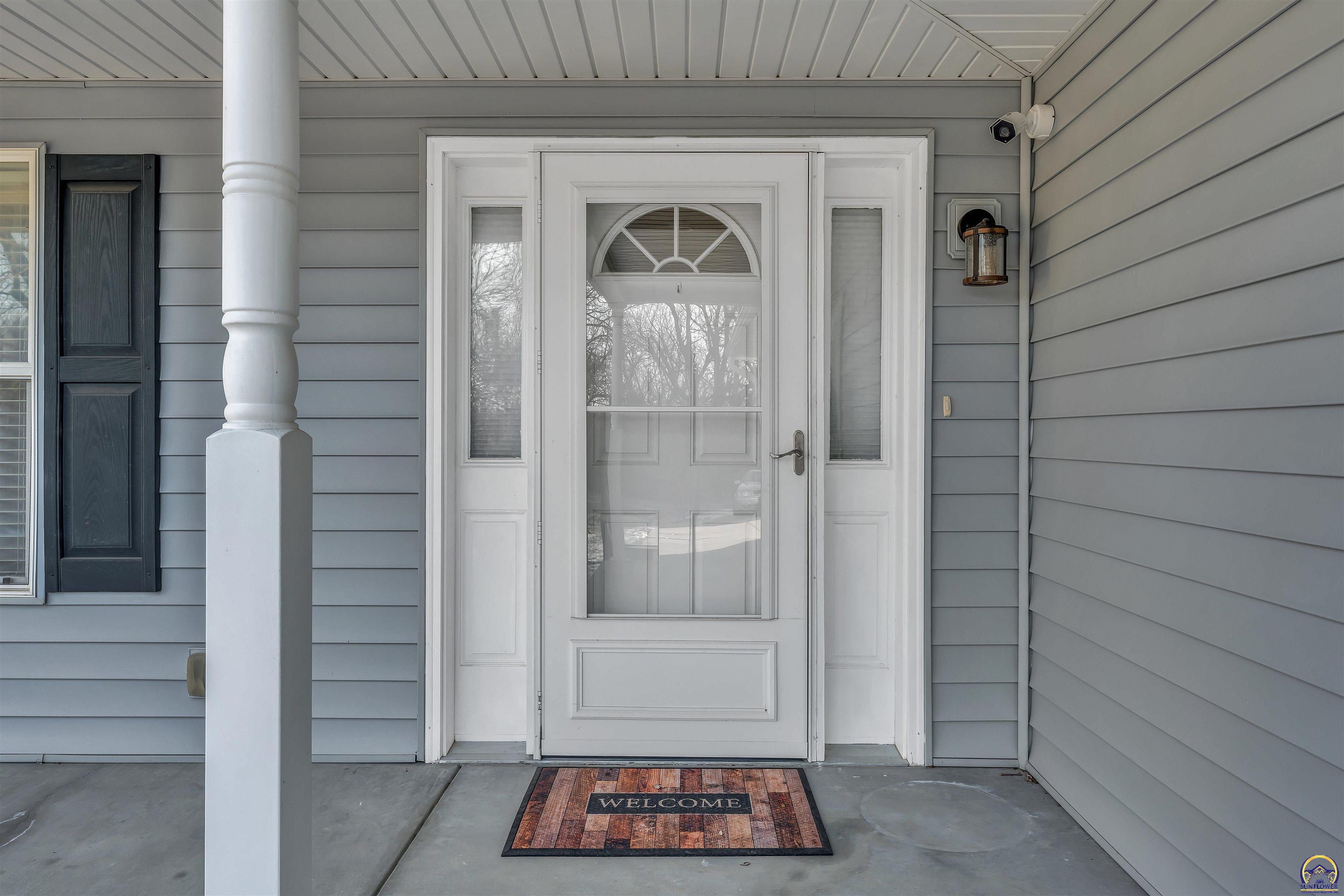 6946 Southeast Berryton Road Berryton, KS 66409 - Photo 4 of 40