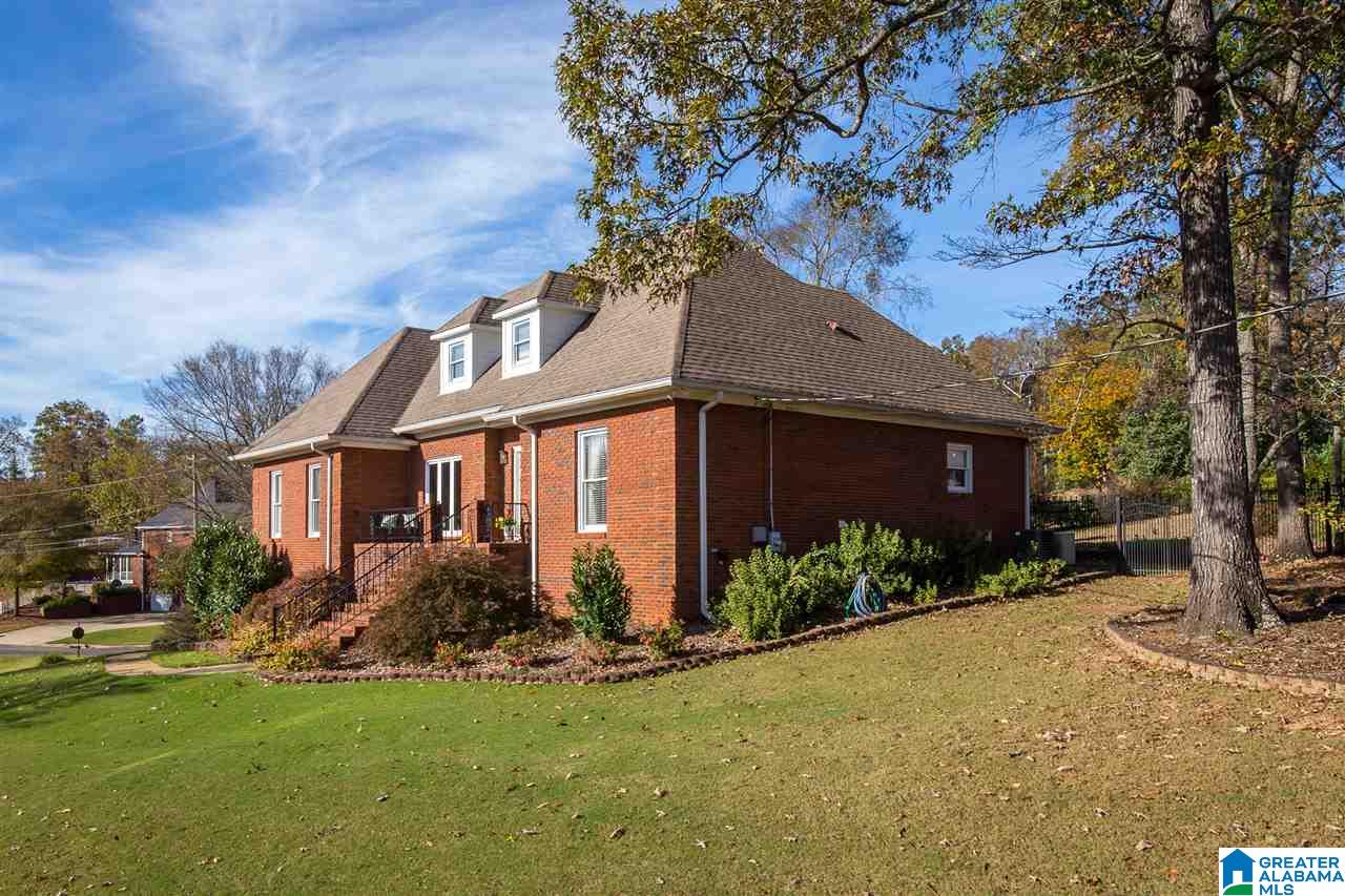 315 Woodward Road Trussville, AL 35173 - Photo 3 of 37