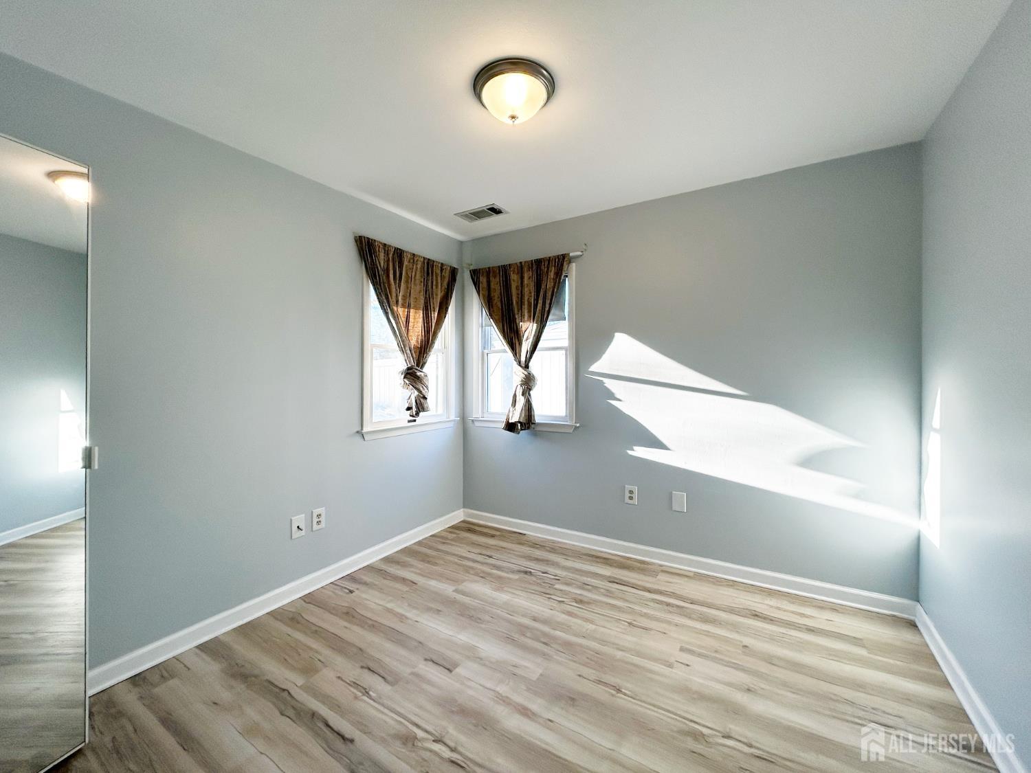 122 Vineyard Road Edison, NJ 08817 - Photo 18 of 19