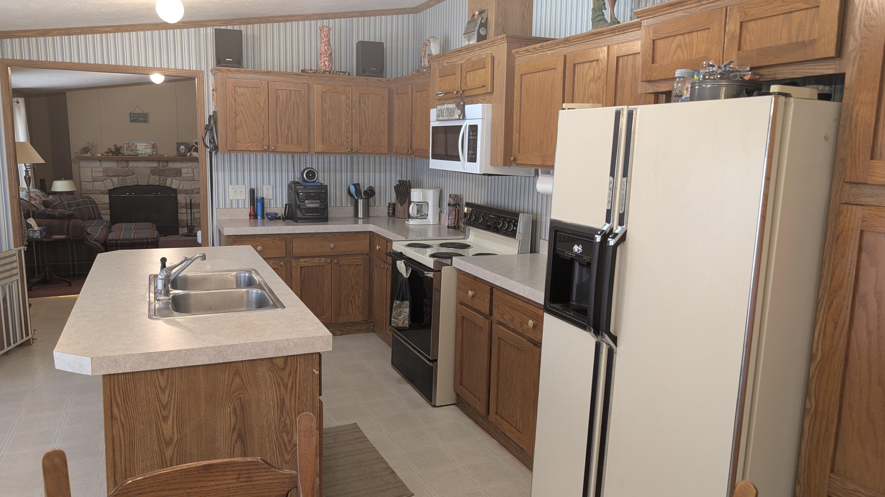 2299 Kent Road Rothbury, MI 49452 - Photo 3 of 32 1000017506