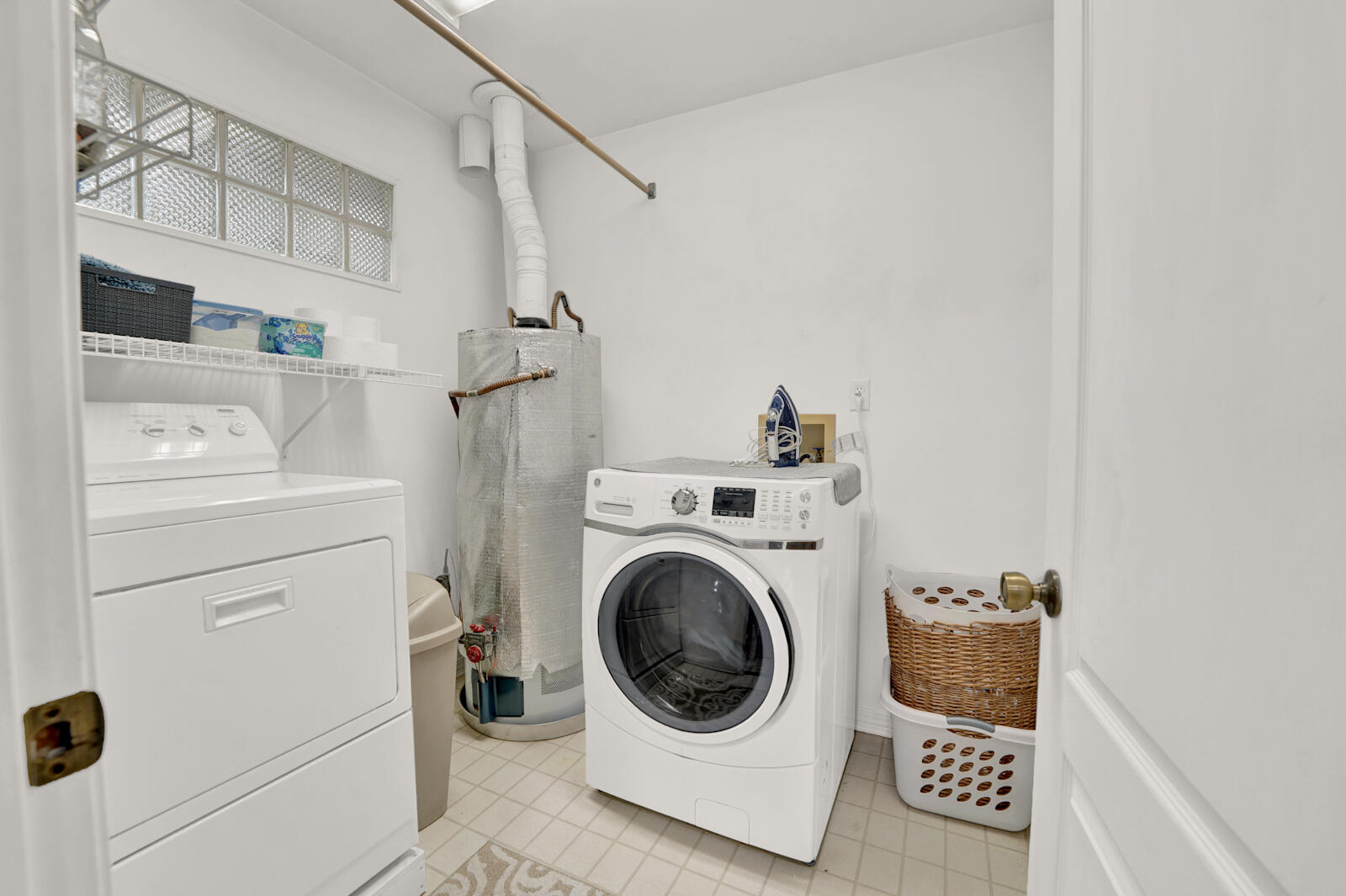 340 Ruckel Drive Niceville, FL 32578 - Photo 29 of 66 a utility room with dryer and washer