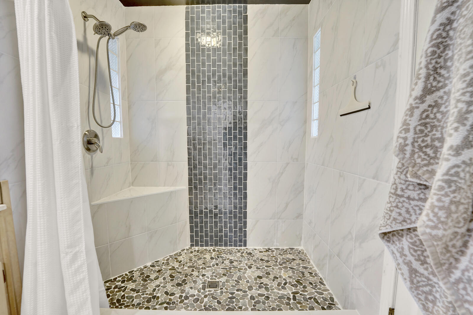 340 Ruckel Drive Niceville, FL 32578 - Photo 35 of 66 Bedroom 2 En Suite Bath