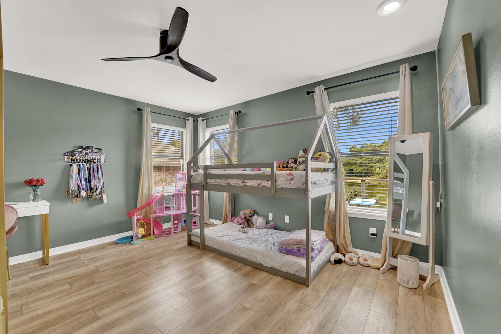 340 Ruckel Drive Niceville, FL 32578 - Photo 36 of 66 Bedroom 3