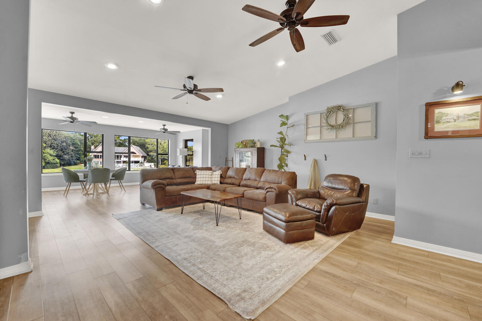 340 Ruckel Drive Niceville, FL 32578 - Photo 4 of 66 Living