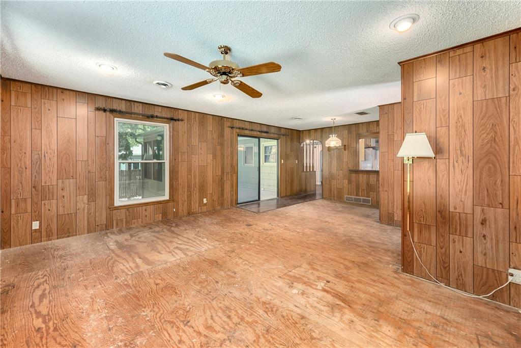 5327 Outlook Street Mission, KS 66202 - Photo 19 of 47