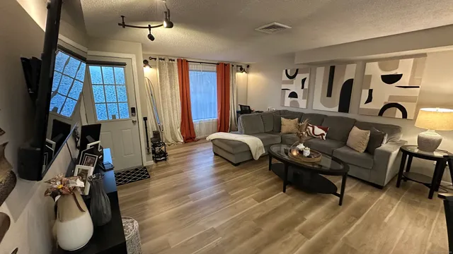 $210,000 | 105 Tremont Avenue, Unit B, Bridgeport, CT 06606