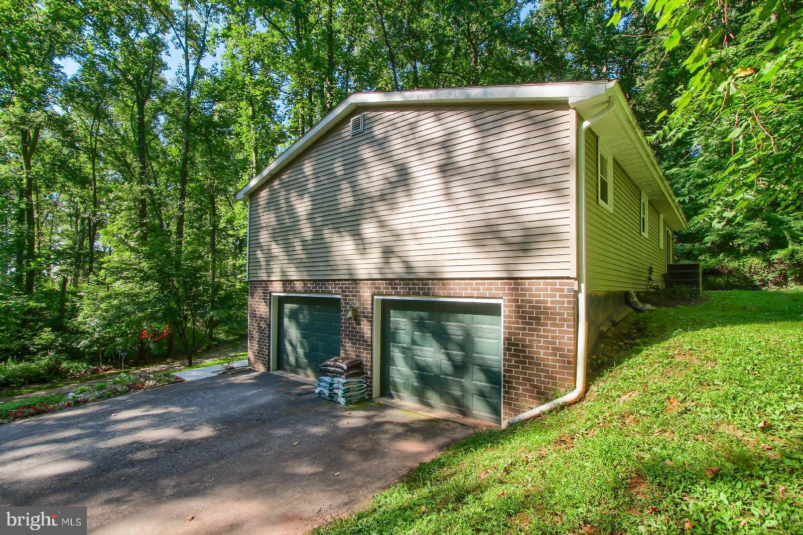 179 Pickett Road Dover, PA 17315 - Photo 23 of 26 Gallery Image 23