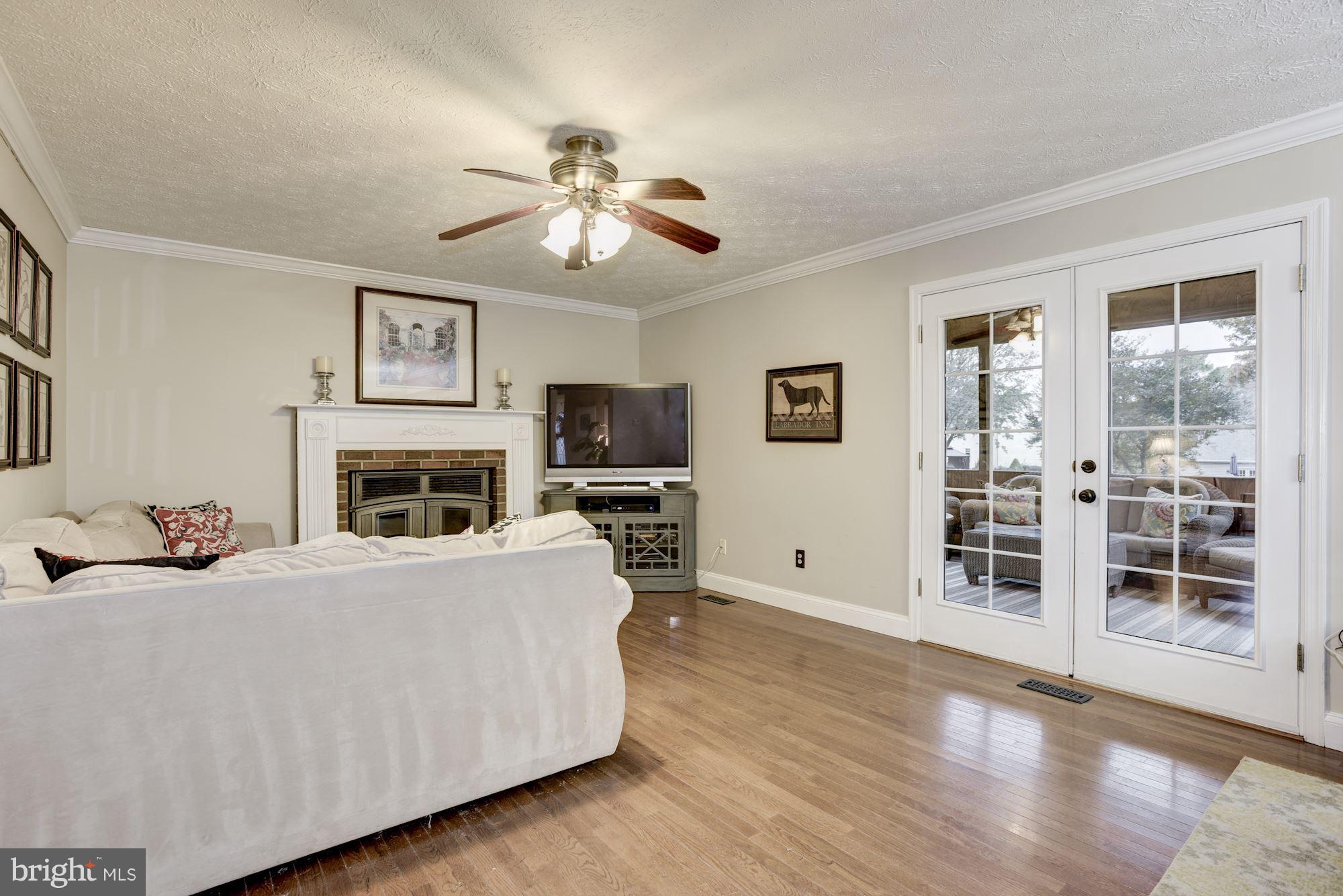 105 Rector Street Sterling, VA 20164 - Photo 13 of 30 Family Room