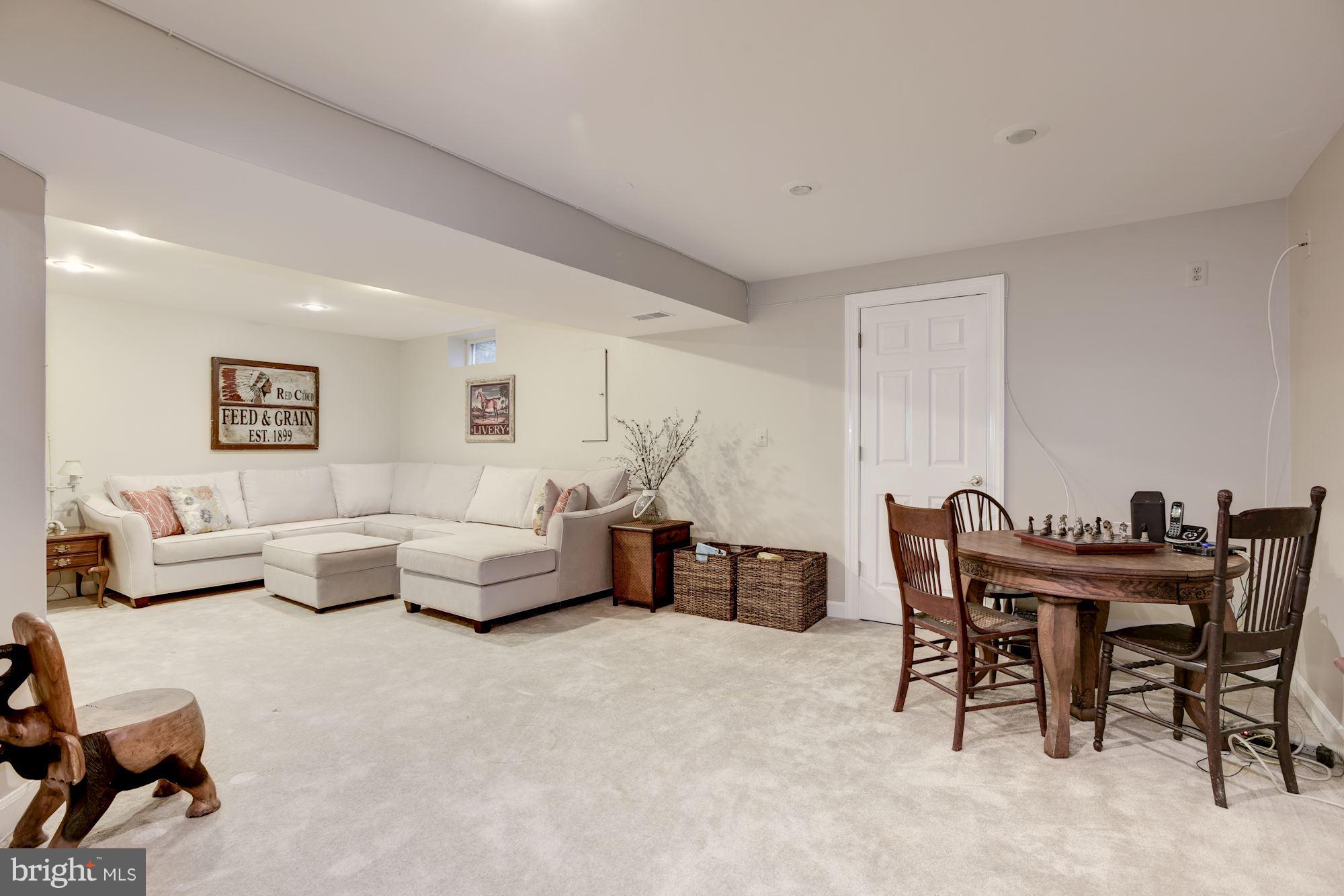 105 Rector Street Sterling, VA 20164 - Photo 24 of 30 Interior (General)