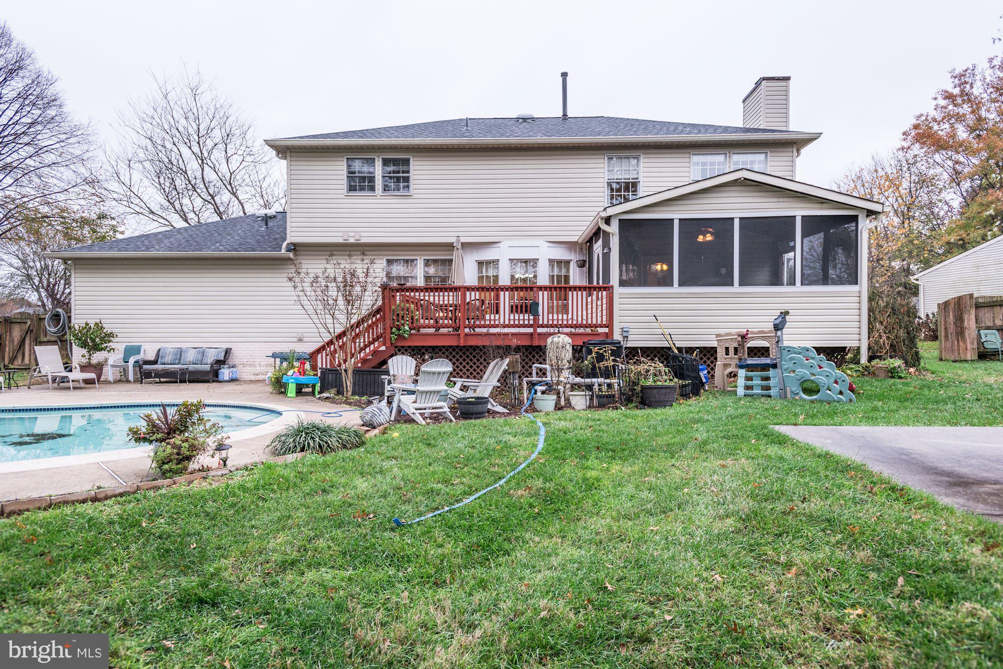 105 Rector Street Sterling, VA 20164 - Photo 28 of 30 Exterior (Rear)