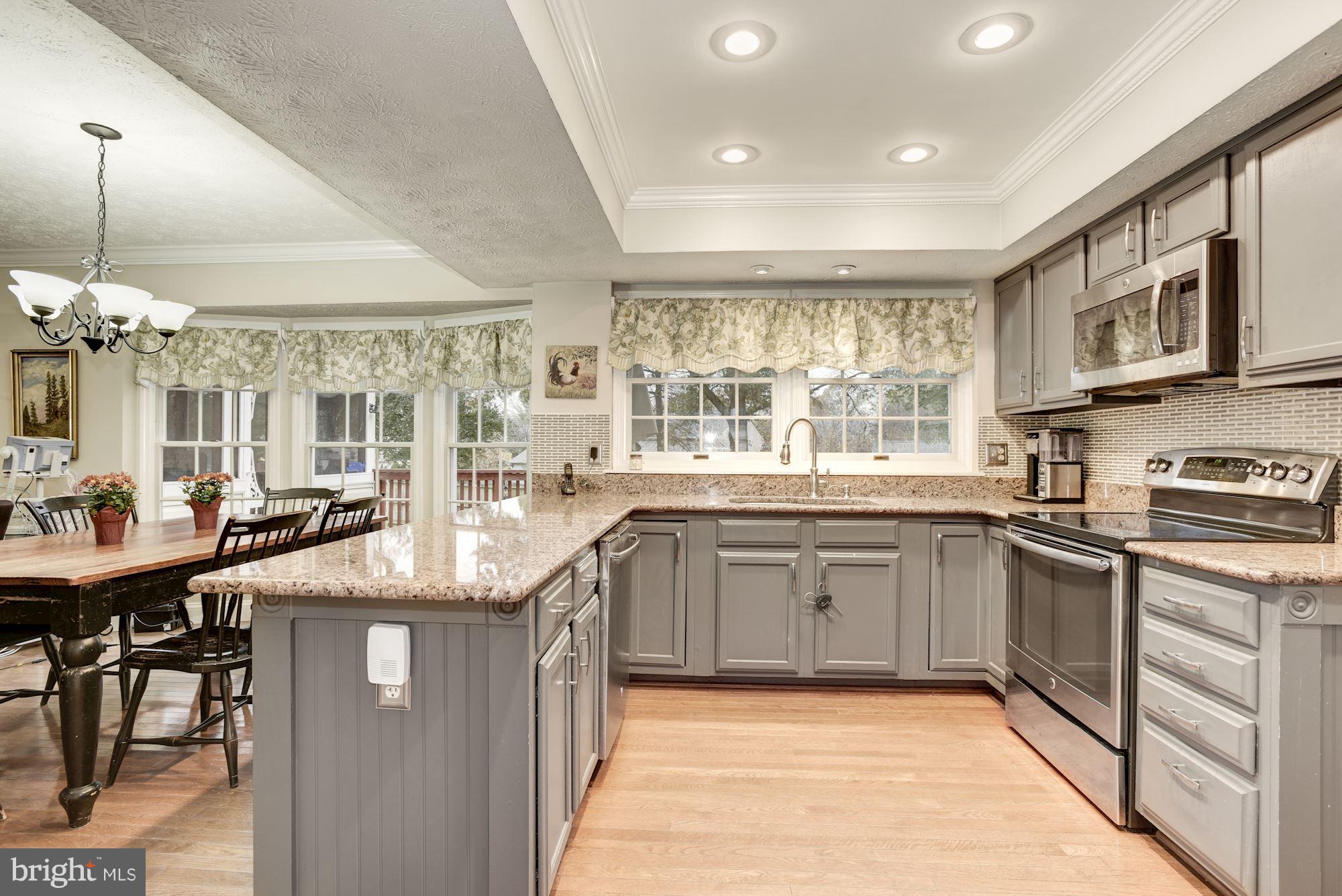 105 Rector Street Sterling, VA 20164 - Photo 10 of 30 Kitchen