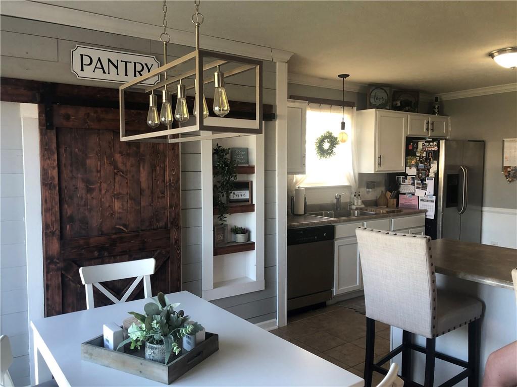 110 Rambling Road Greenfield, IN 46140 - Photo 3 of 13