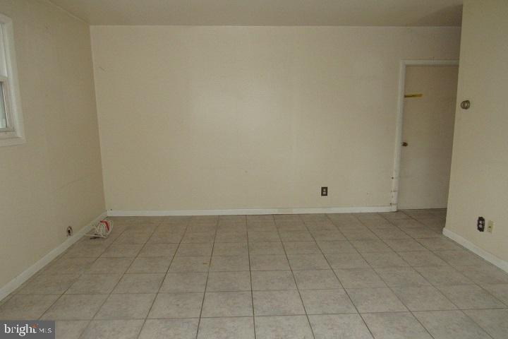 247 Hendricks Road Vineland, NJ 08360 - Photo 4 of 19 Gallery Image 4