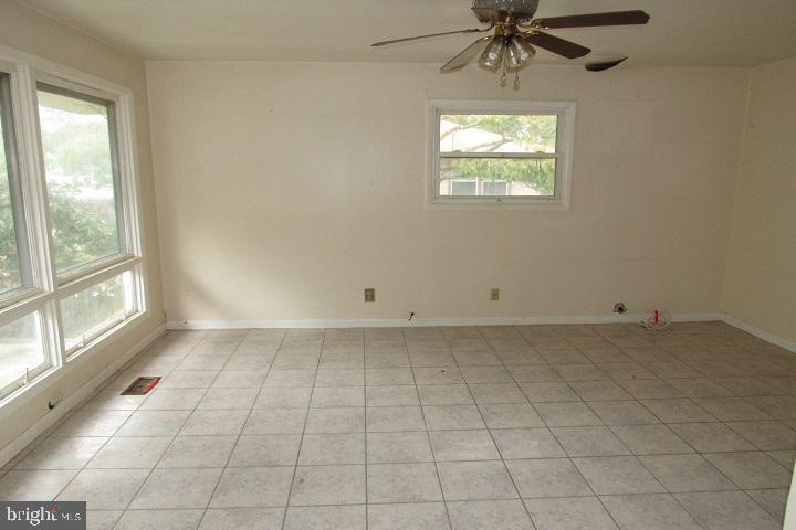 247 Hendricks Road Vineland, NJ 08360 - Photo 6 of 19 Gallery Image 6