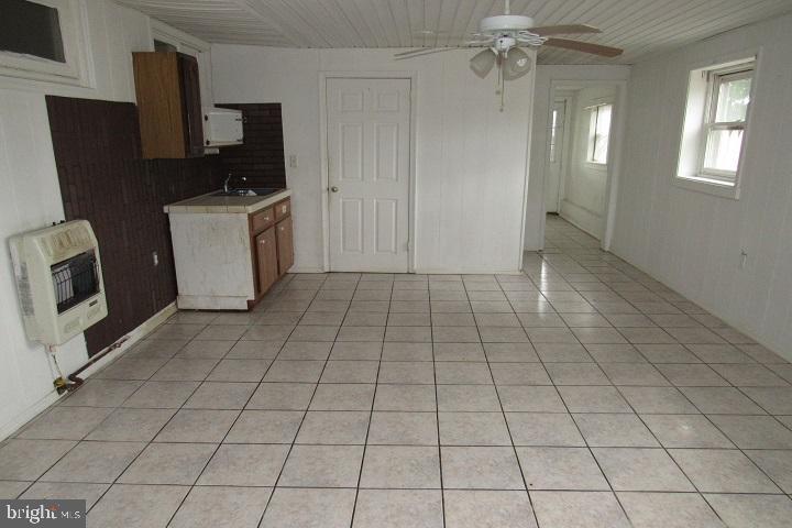 247 Hendricks Road Vineland, NJ 08360 - Photo 9 of 19 Gallery Image 9