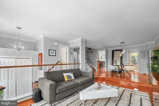 $639,900 | 44004 Florence Terrace, Ashburn, VA 20147