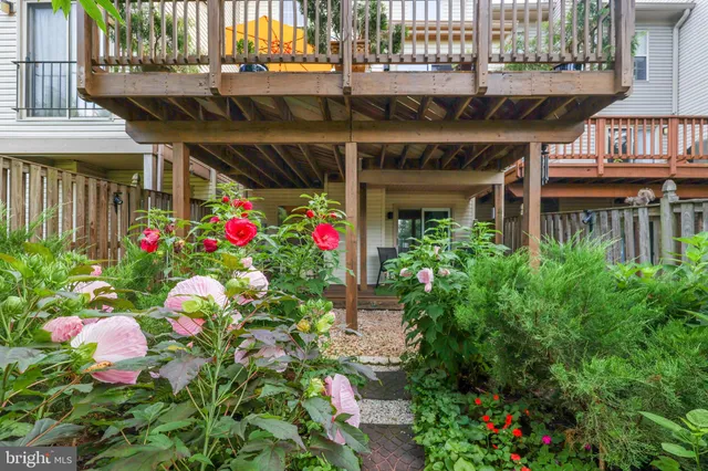 $639,900 | 44004 Florence Terrace, Ashburn, VA 20147