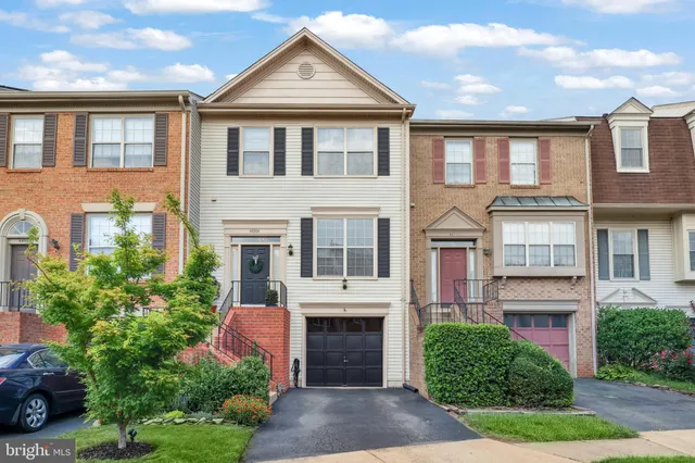 $639,900 | 44004 Florence Terrace, Ashburn, VA 20147