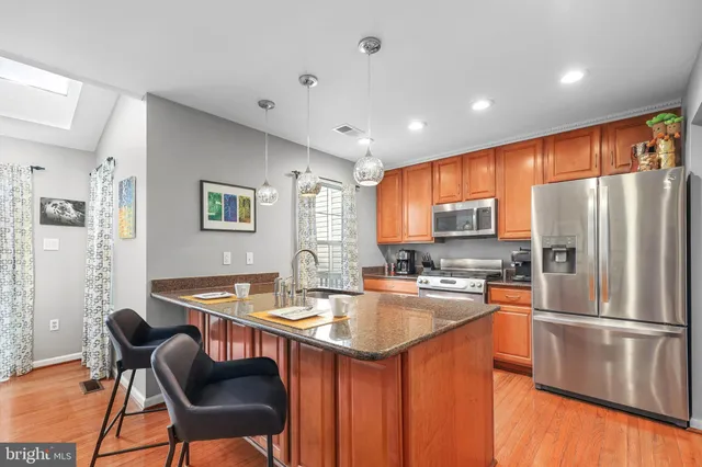 $639,900 | 44004 Florence Terrace, Ashburn, VA 20147