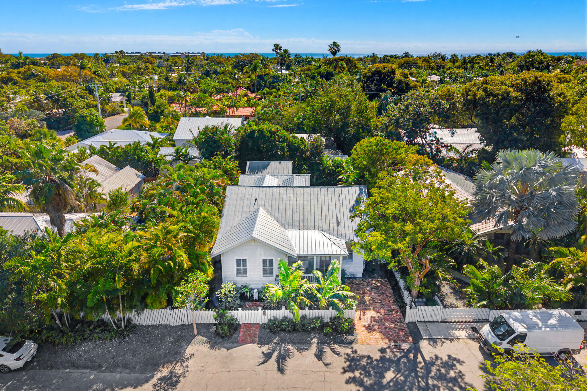 1230 South Street Key West, FL 33040 - Photo 4 of 60 a view of a house with a yard and a garden