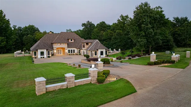 $1,175,000 | 8 Stoneridge Trail, Longview, TX 75605