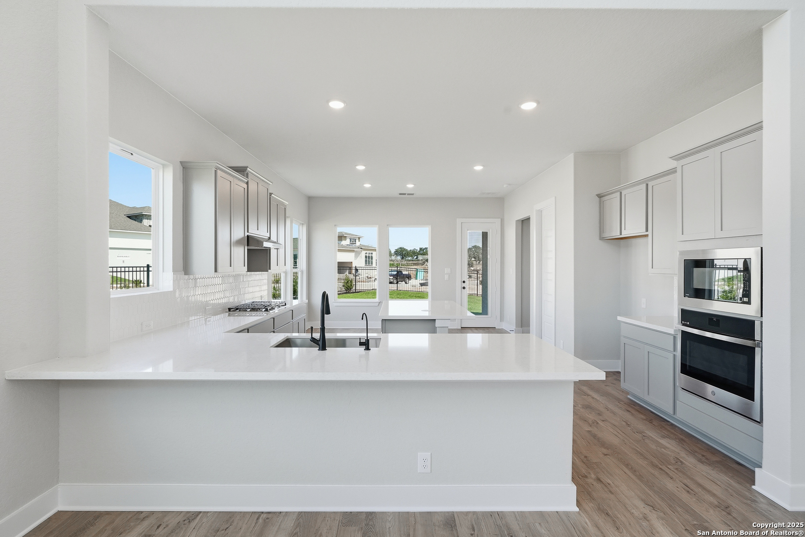 245 Hidalgo Boerne, TX 78006 - Photo 15 of 56