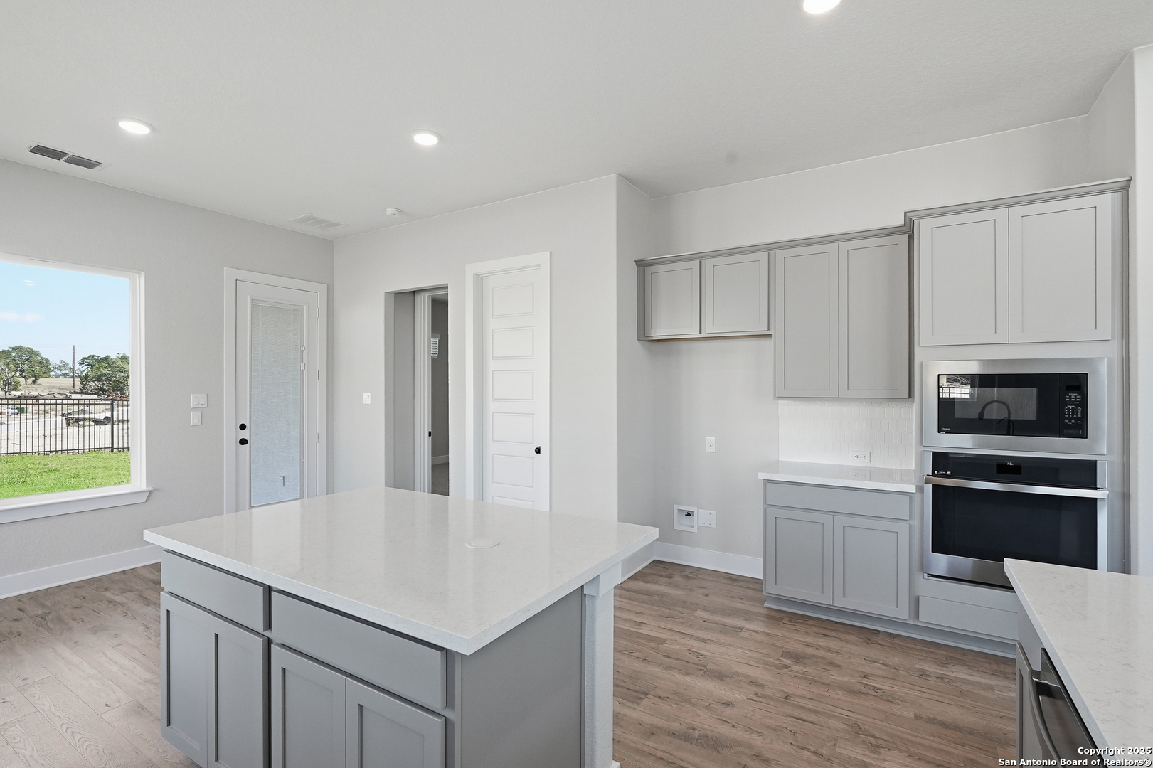 245 Hidalgo Boerne, TX 78006 - Photo 18 of 56